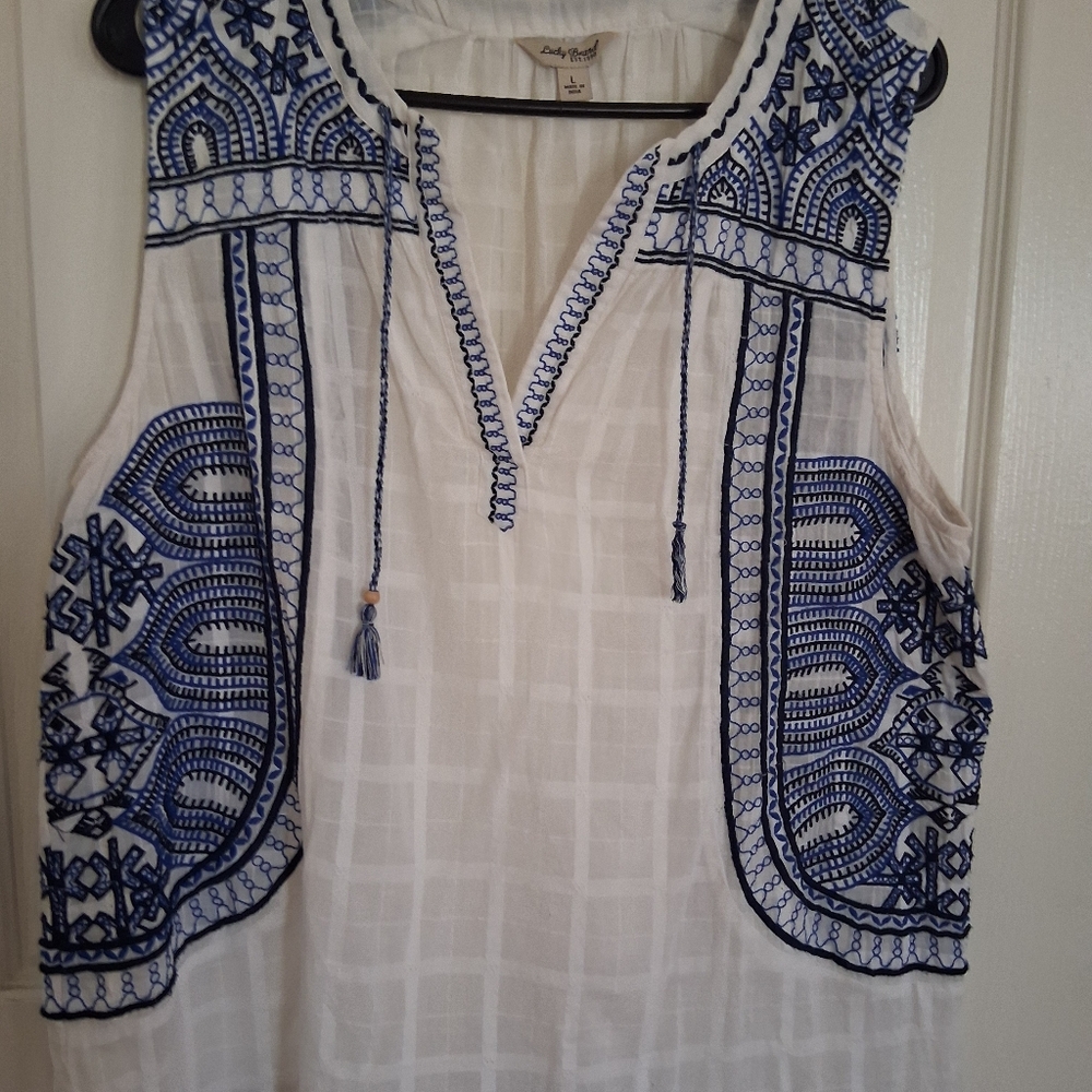 LUCKY BRAND White and Blue Embroidered Blouse